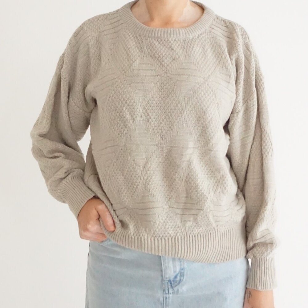 Vintage Gioni Beige Textured Knit Crewneck Sweater Minimalist Neutral Classic M